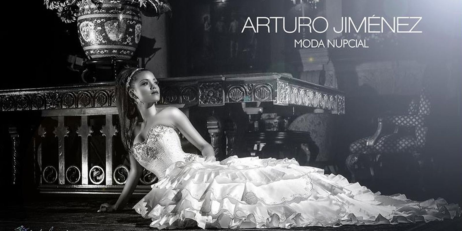 Arturo Jimenez, diseño de vestidos de Novia, XV Años y Gala, Alta Costura,  Diseño de Modas, Morelia Michoacán